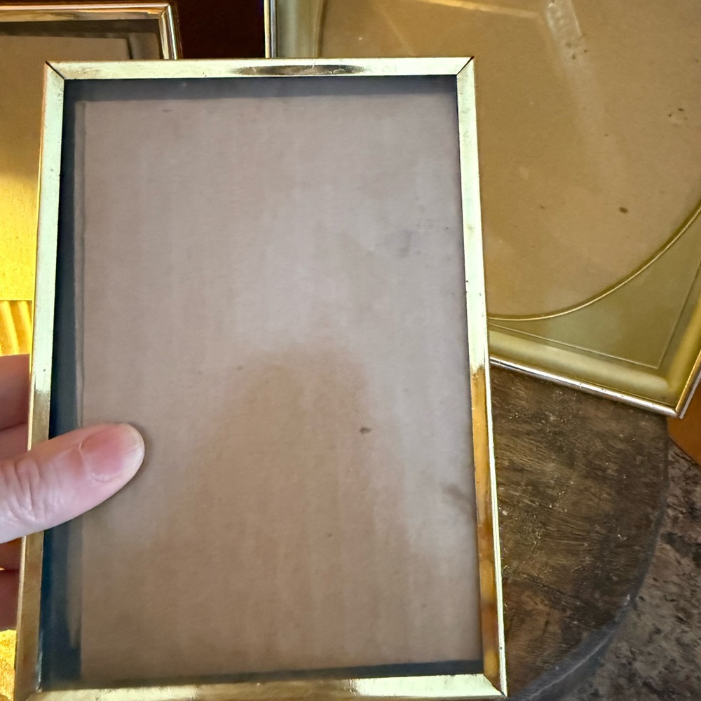 3-Vintage Gold Metal Photo Picture Frames Rectangular and Oval Freestanding - Picture 2 of 9